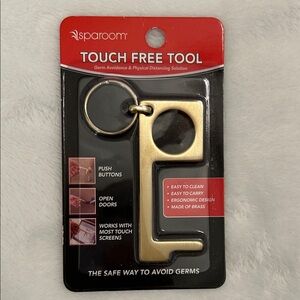 Sparoom Gold Touch Free Tool Keychain